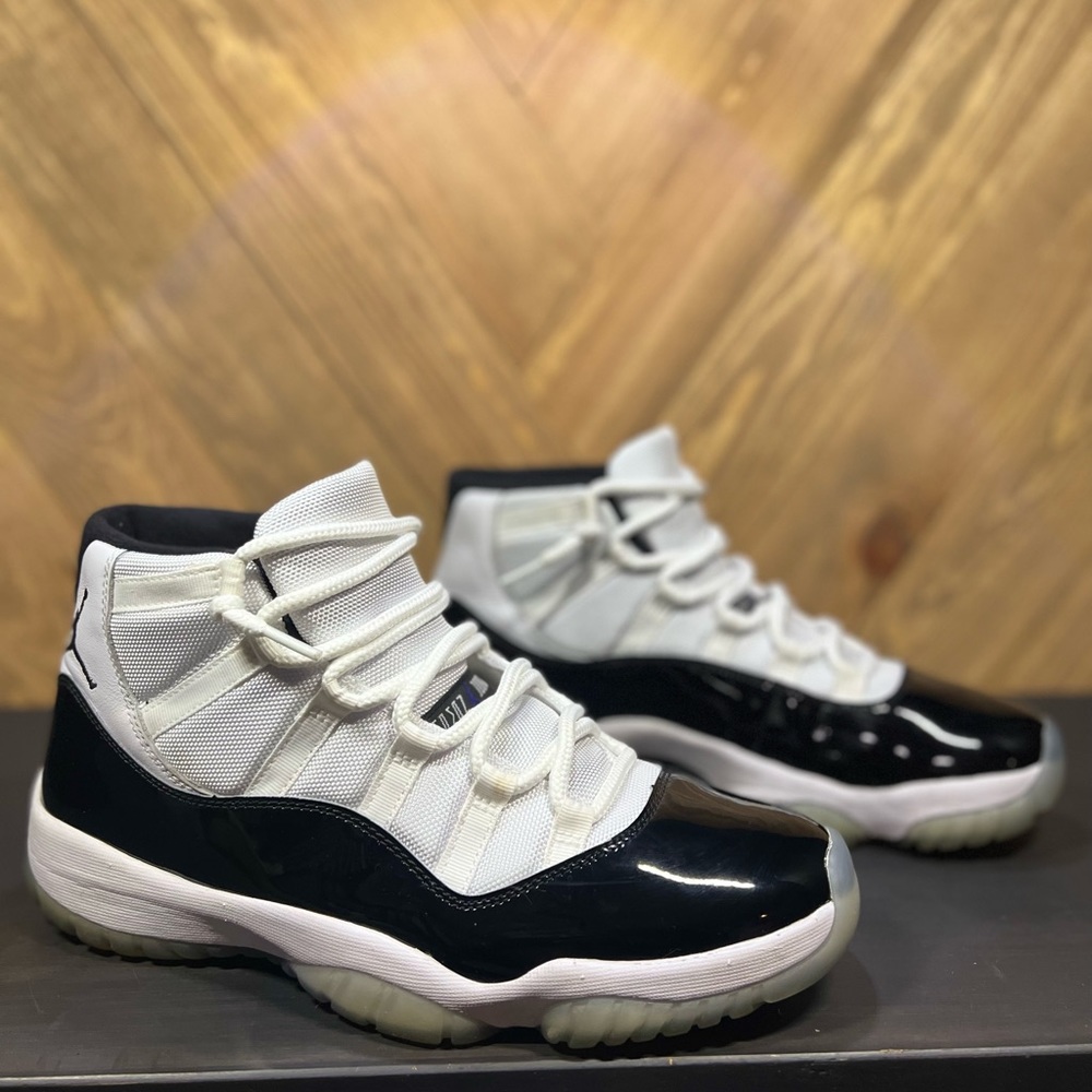 AIR JORDAN RETRO 11 "CONCORD"